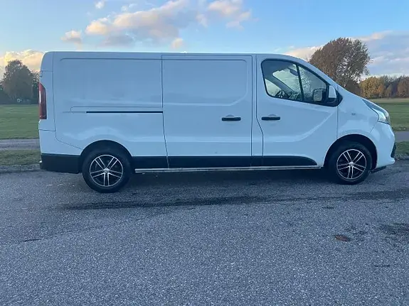 Renault Trafic 2019 photo 4