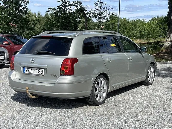 Toyota Avensis 2005 photo 4