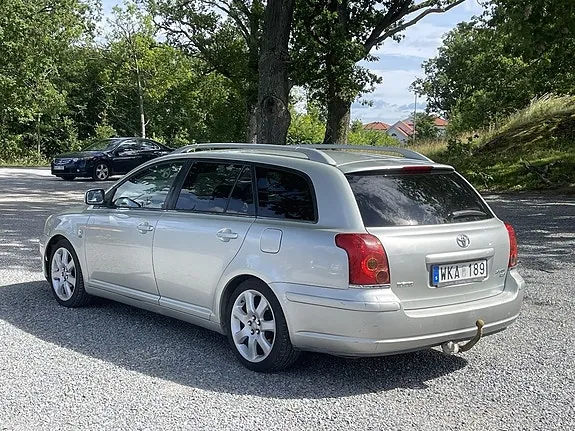 Toyota Avensis 2005 photo 3