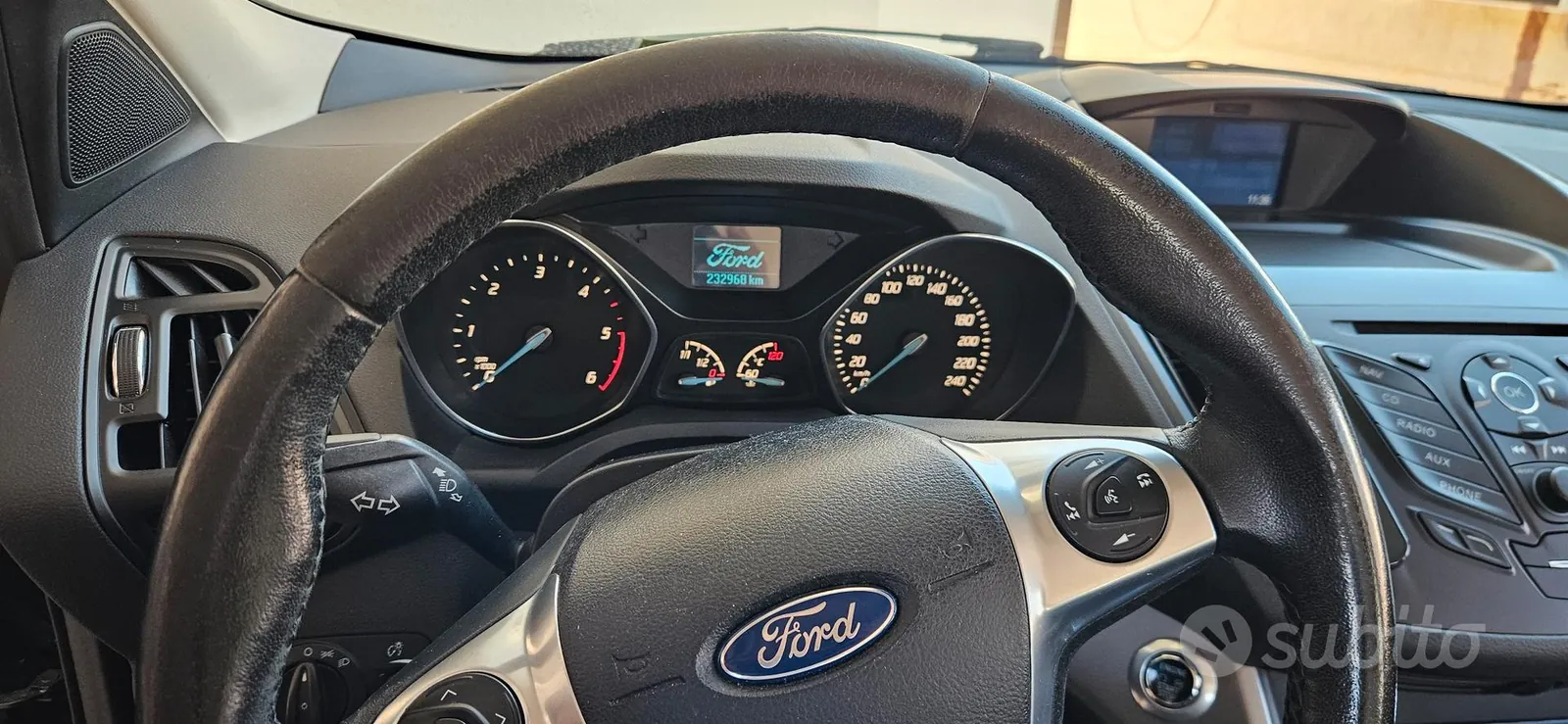 Ford Kuga 2014 photo 4