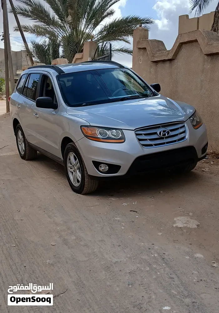 Hyundai Santa Fe 2011 photo 3