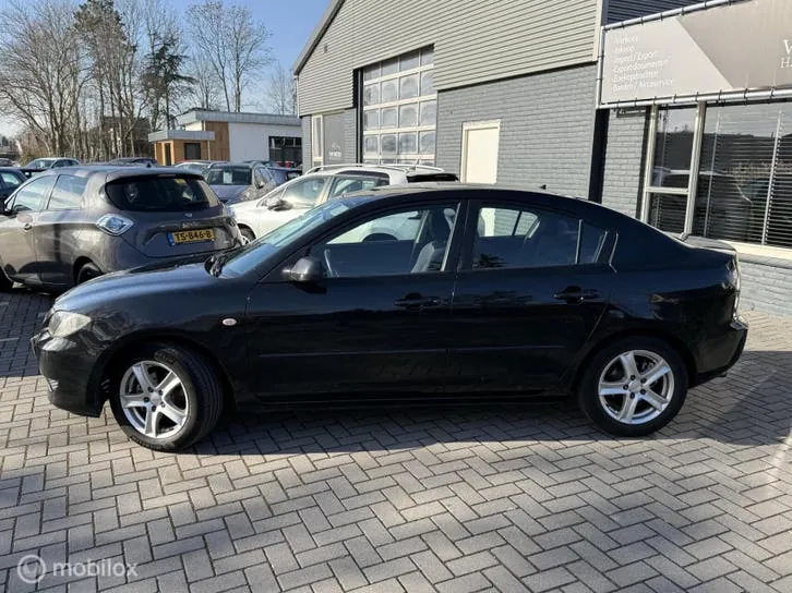 Mazda 3 2007 photo 3