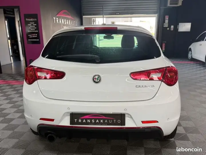 Alfa Romeo Giulietta 2018 photo 4