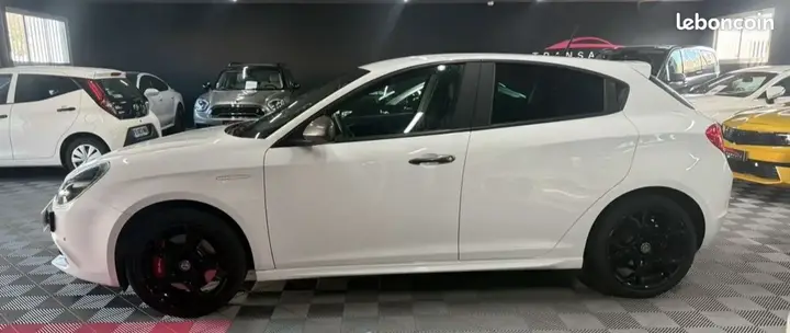 Alfa Romeo Giulietta 2018 photo 2