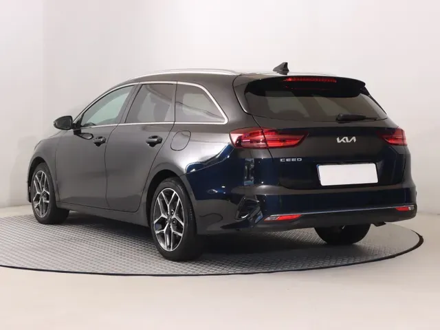 Kia Ceed Sw 2025 photo 3