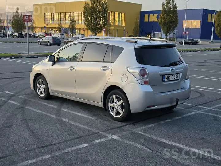 Toyota Verso 2011 photo 5