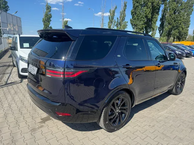 Land Rover Discovery 2022 photo 2