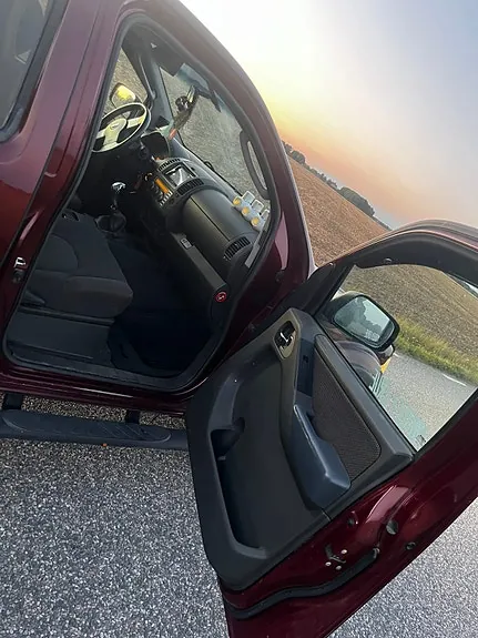 Nissan Navara 2006 photo 4
