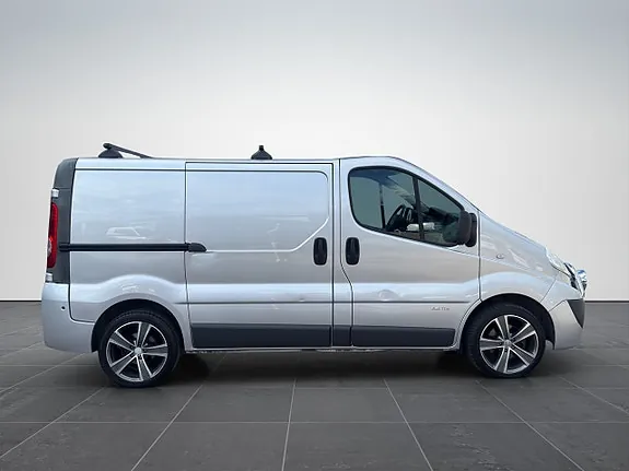 Nissan Primastar 2011 photo 5