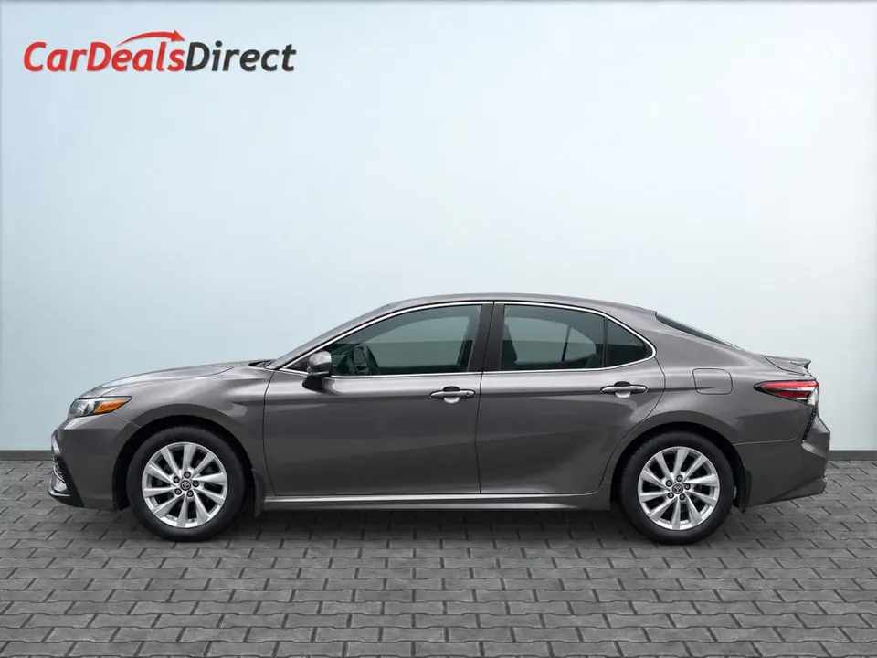 Toyota Camry 2023 photo 3