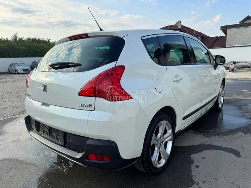 Peugeot 3008 2010 photo 3