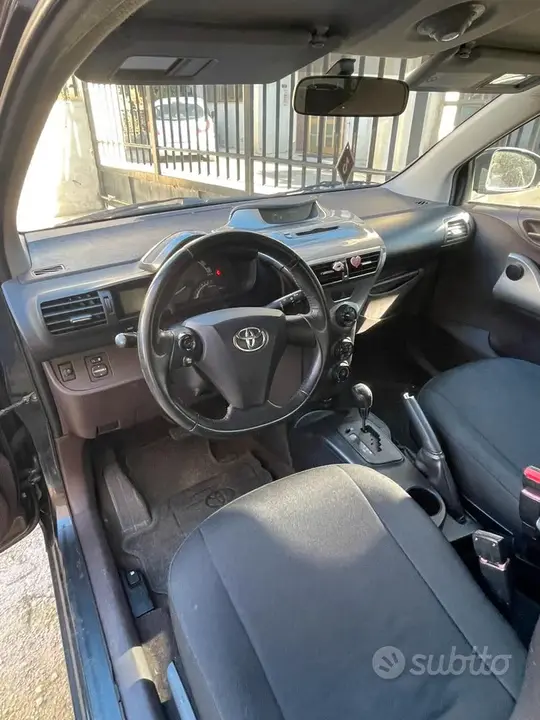 Toyota Iq 2010 photo 5
