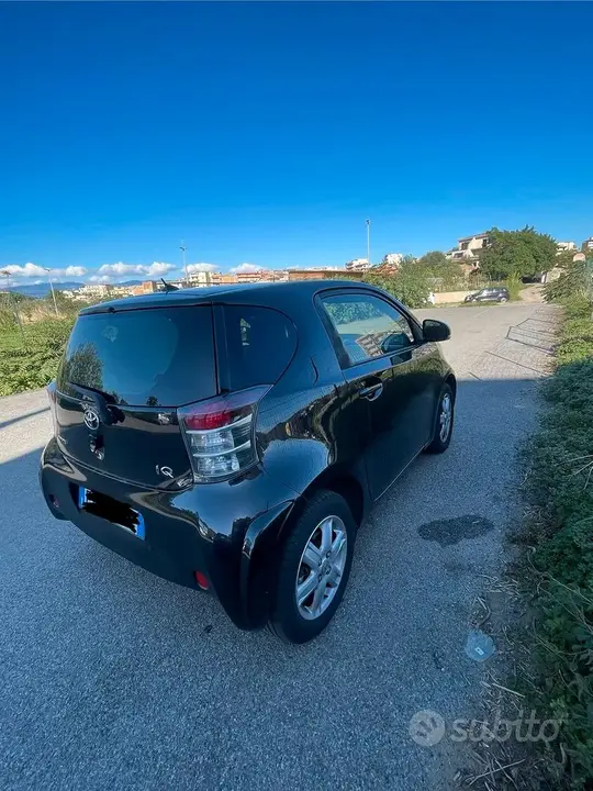 Toyota Iq 2010 photo 2