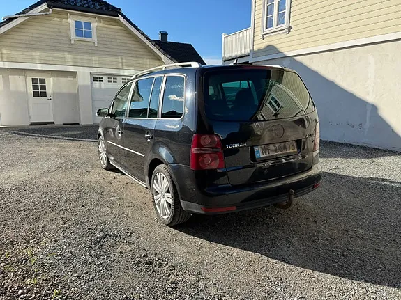 Volkswagen Touran 2007 photo 3