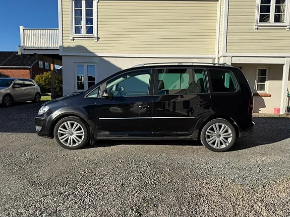 Volkswagen Touran 2007 photo 2