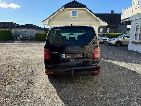 Volkswagen Touran 2007 photo 4