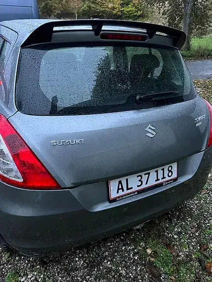 Suzuki Swift 2012 photo 5