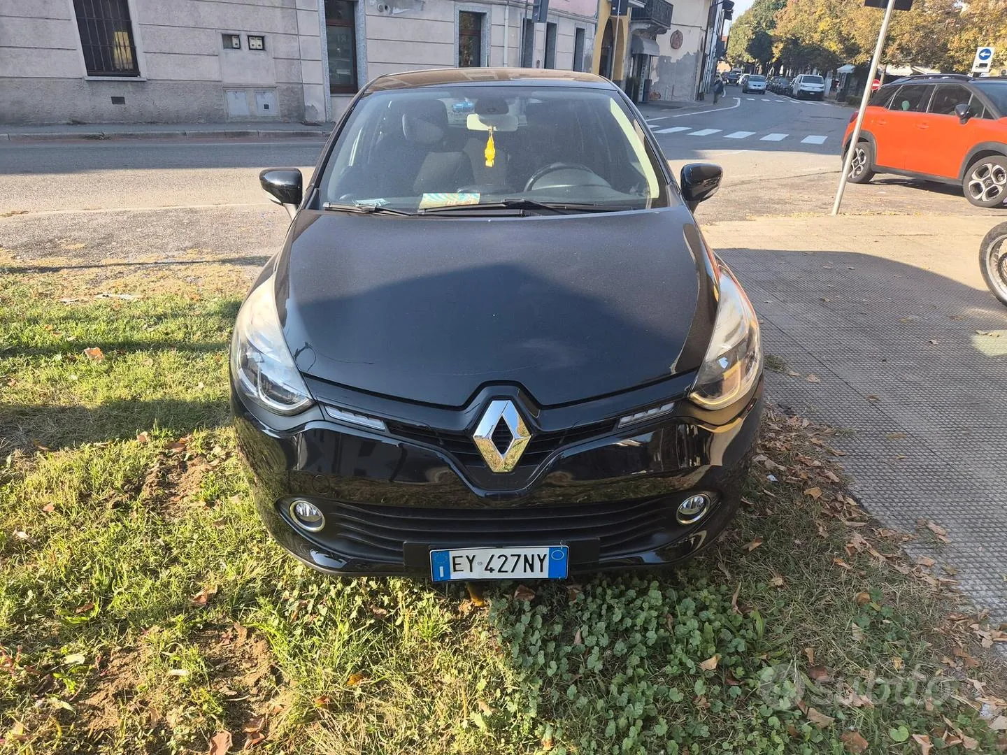 Renault Clio 2015 photo 2
