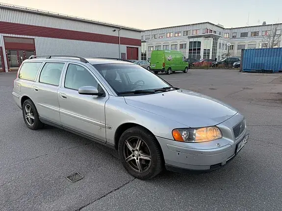 Volvo V70 2006 photo 2