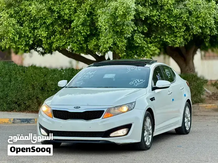 Kia K5 2011 photo 2
