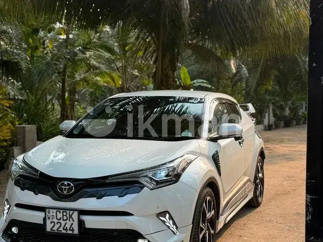 Toyota C-Hr 2018 photo 4