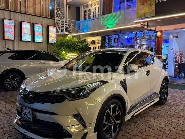 Toyota C-Hr 2018 photo 5