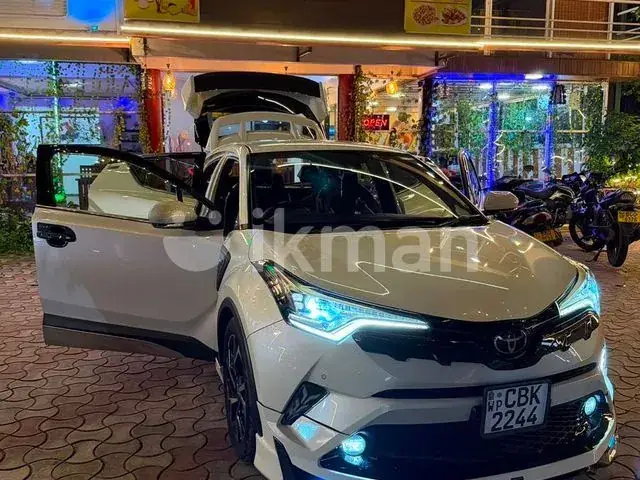 Toyota C-Hr 2018 photo 2