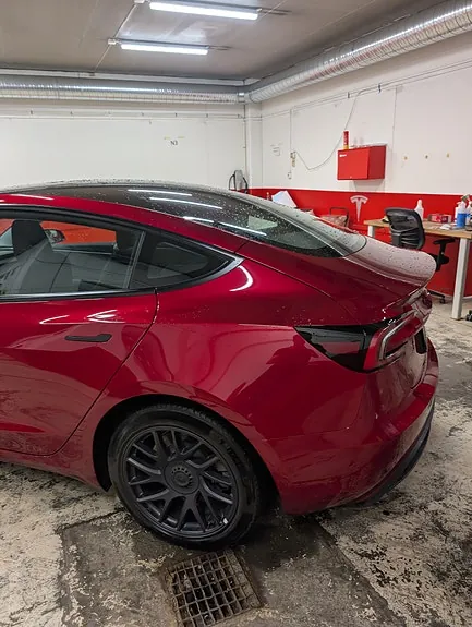 Tesla Model 3 2024 photo 4