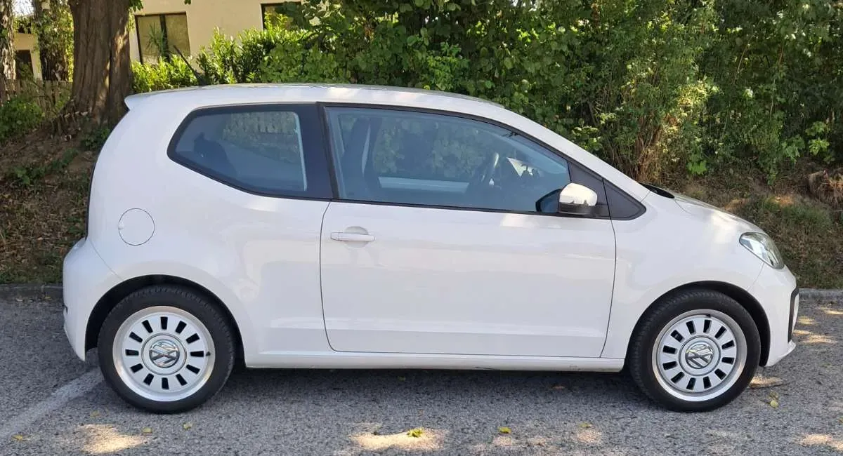 Volkswagen Up 2017 photo 2