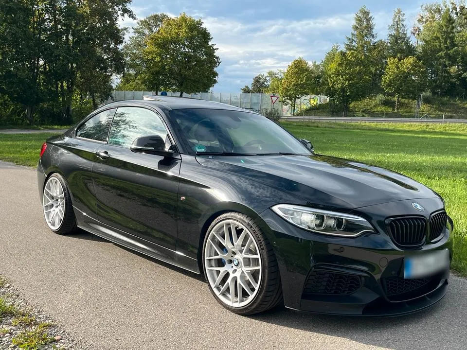 BMW M240I