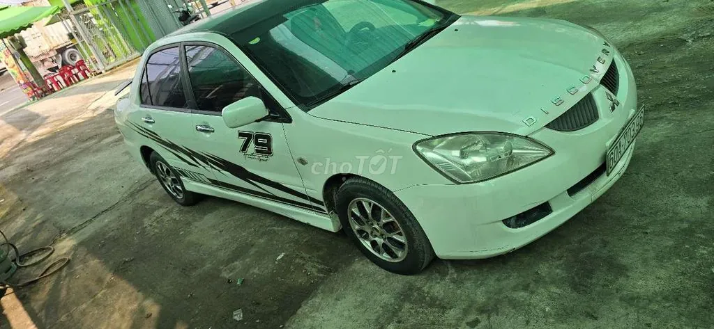 Mitsubishi Lancer 2004 photo 2