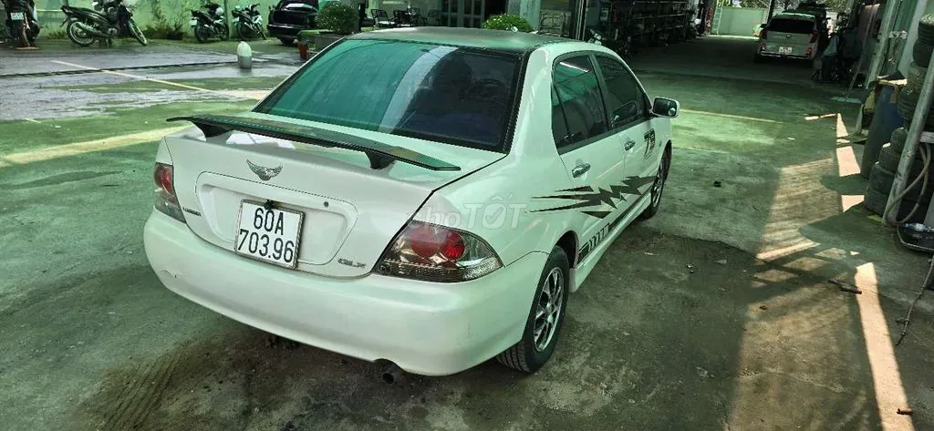 Mitsubishi Lancer 2004 photo 3