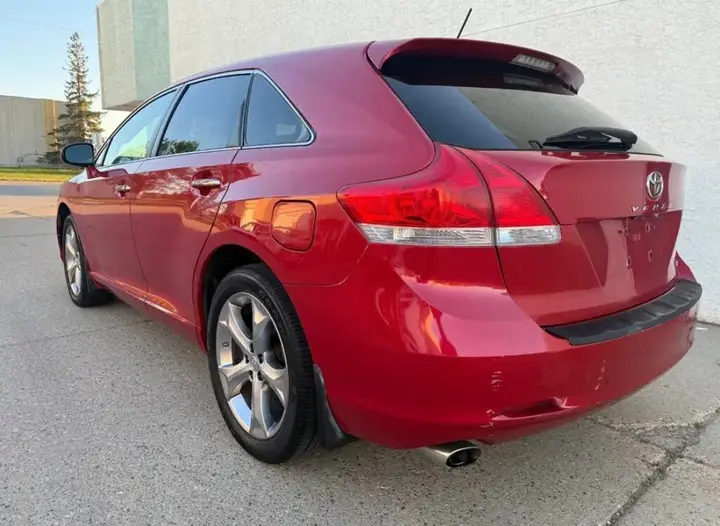 Toyota Venza 2011 photo 2