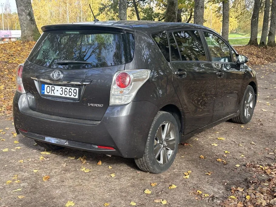 Toyota Verso 2016 photo 4