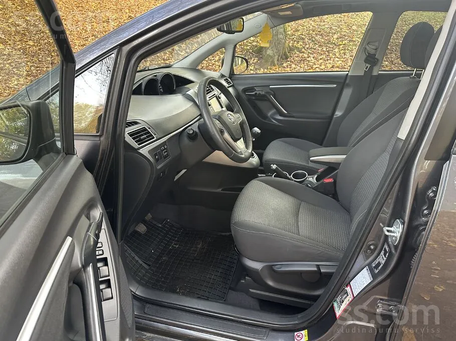 Toyota Verso 2016 photo 5