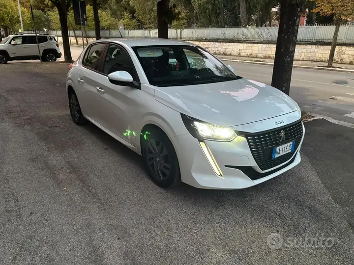Peugeot 208 2026 photo 2