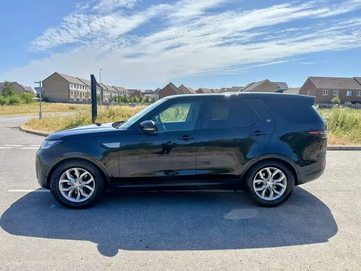 Land Rover Discovery 2019 photo 3