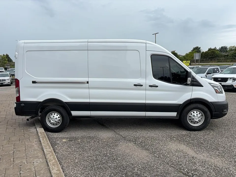 Ford Transit 2025 photo 4