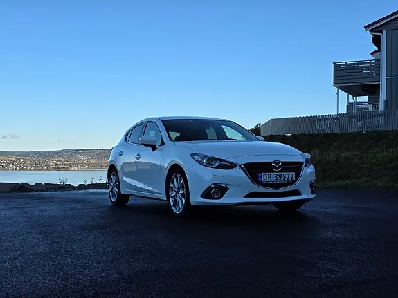 Mazda 3 2014 photo 3