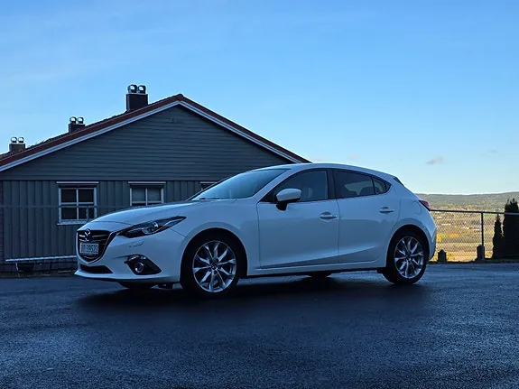 Mazda 3 2014 photo 2