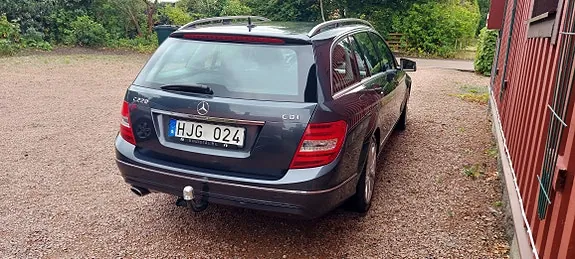 Mercedes-Benz C220 2013 photo 3