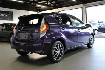 Toyota Aqua 2018 photo 3