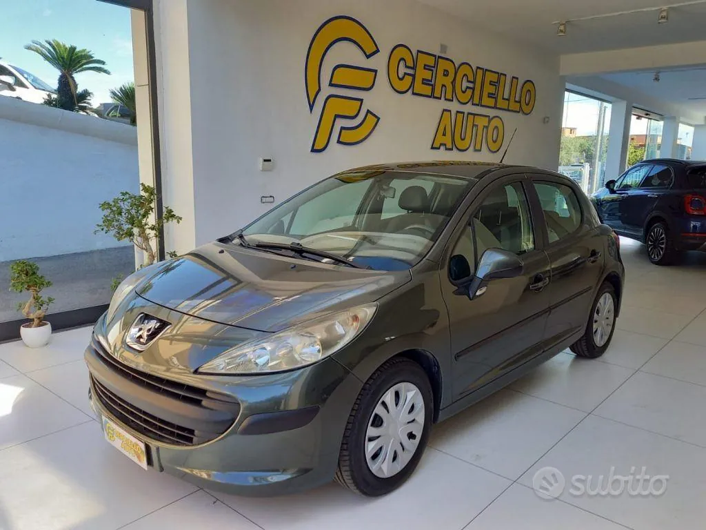 Peugeot 207 2008 photo 2