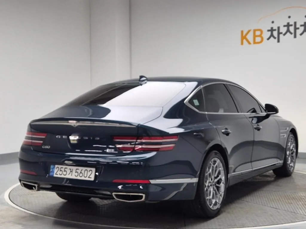 Genesis G80 2023 photo 3