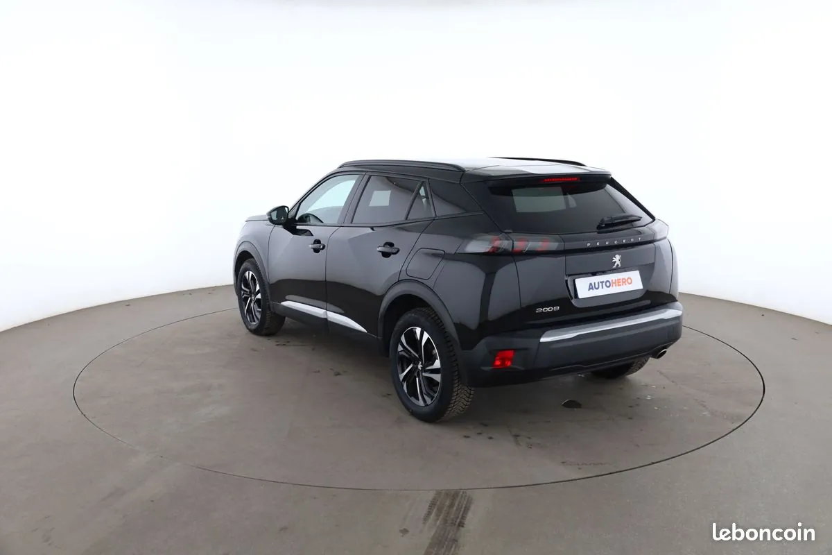 Peugeot 2008 2021 photo 2