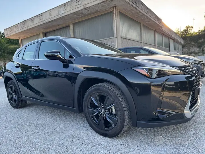 Lexus Ux 2024 photo 3