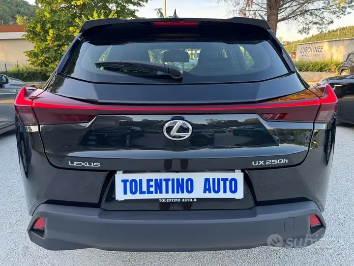Lexus Ux 2024 photo 5