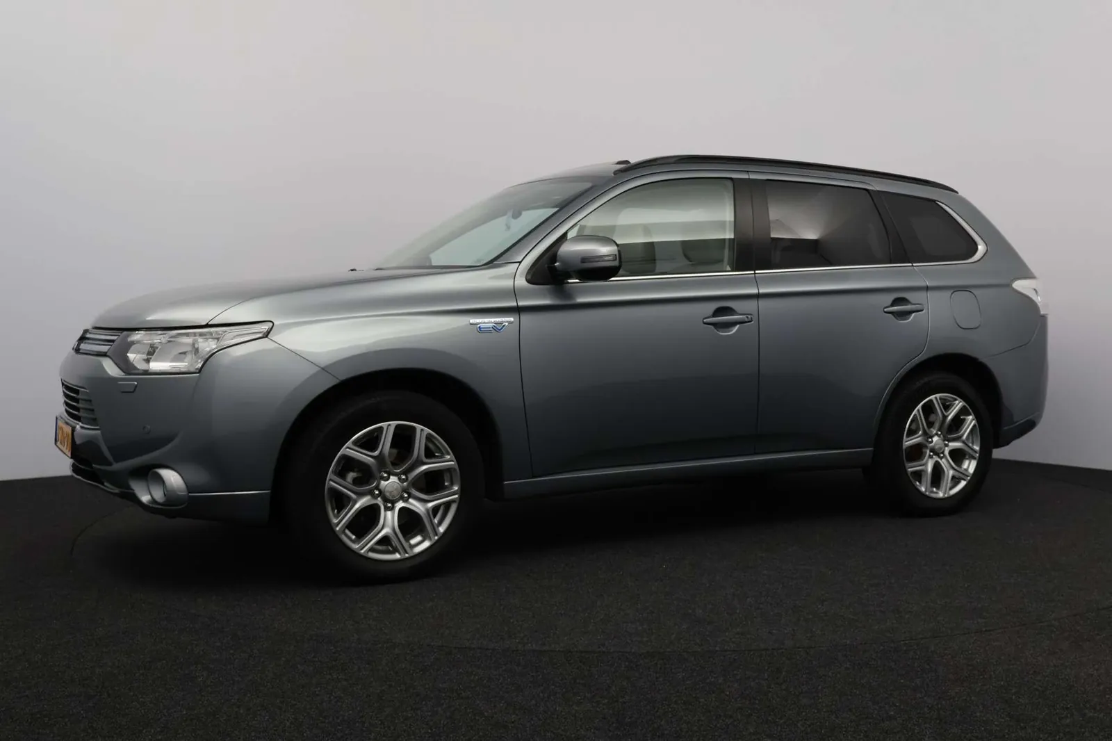 Mitsubishi Outlander 2013 photo 3