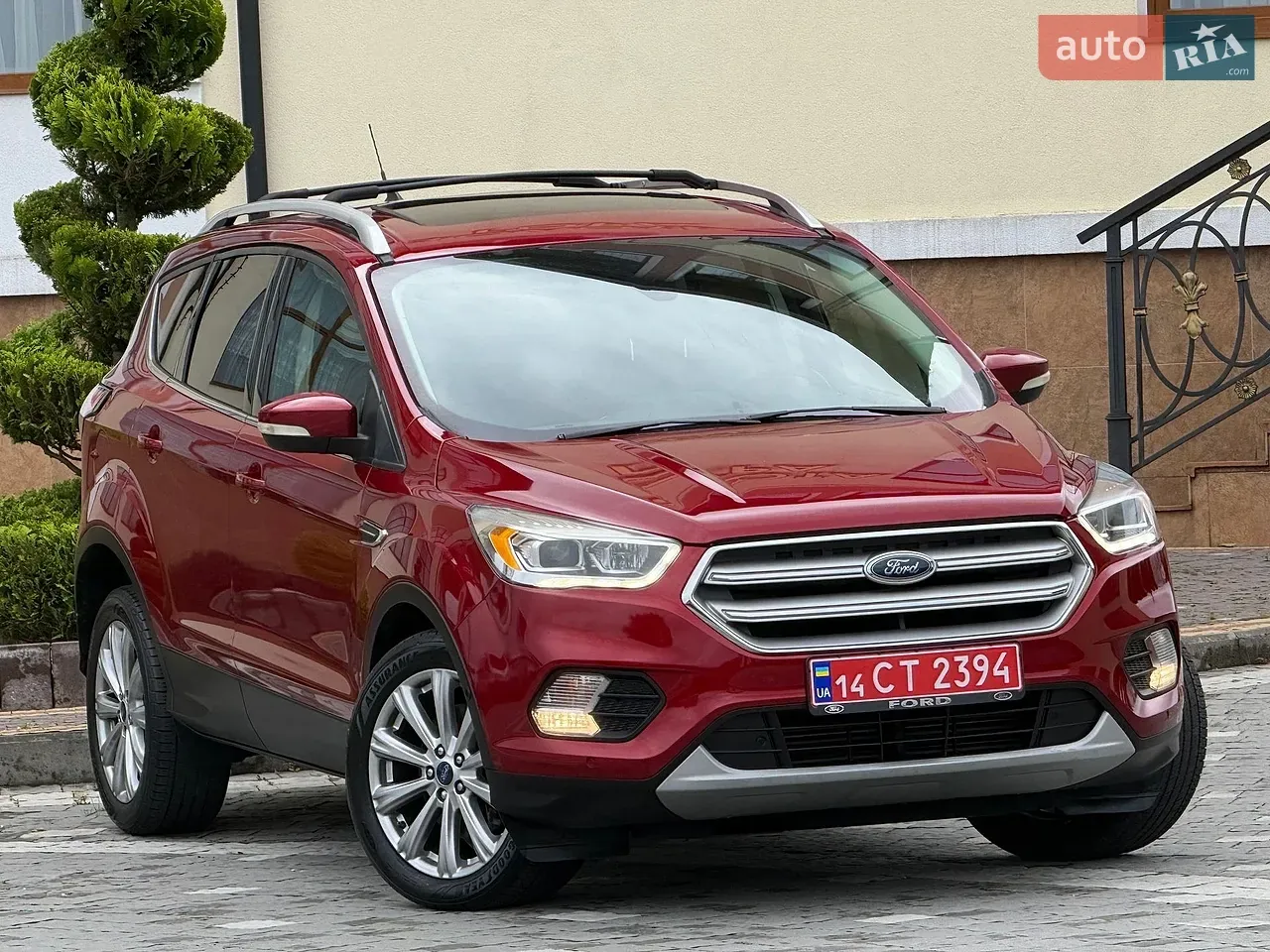 Ford Escape 2018 photo 2