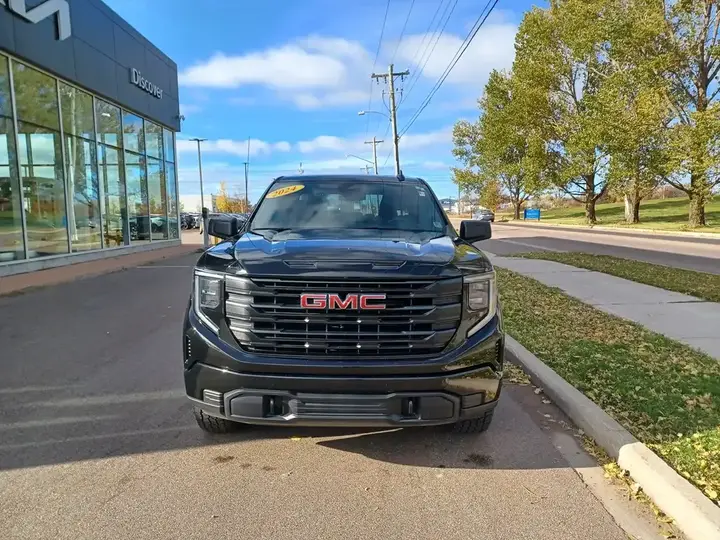 GMC Sierra 1500 2024 photo 2